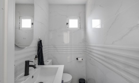 Resale - Villa - Guardamar del Segura - Urbanizaciones