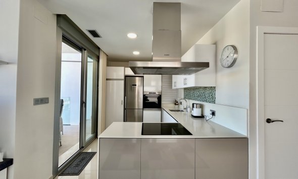 Resale - Villa - Orihuela Costa - Villamartin