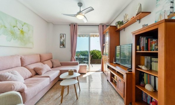 Resale - Apartment - Orihuela Costa - Campoamor