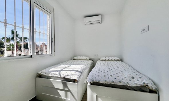 Resale - Villa - San Miguel de Salinas - Las filipinas