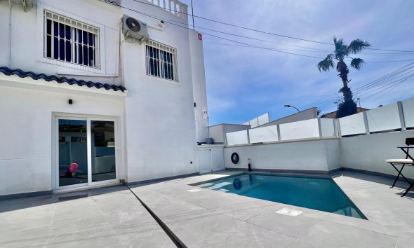 Resale - Villa - San Miguel de Salinas - Las filipinas