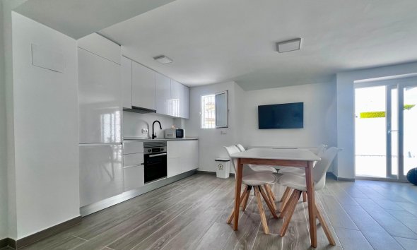 Resale - Villa - San Miguel de Salinas - Las filipinas