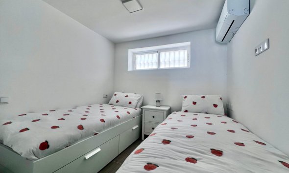 Resale - Villa - San Miguel de Salinas - Las filipinas