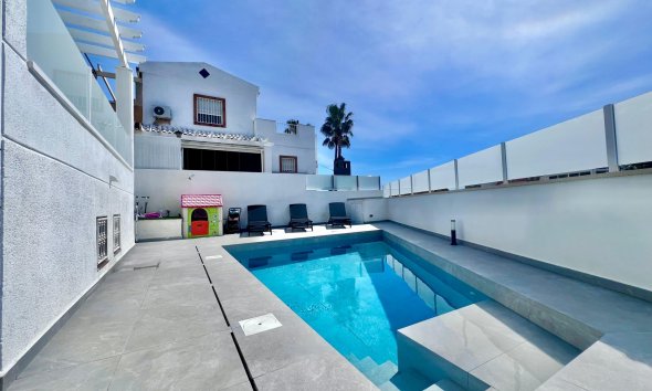 Resale - Villa - San Miguel de Salinas - Las filipinas