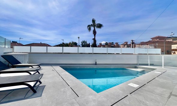 Resale - Villa - San Miguel de Salinas - Las filipinas