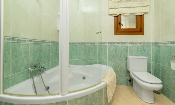 Resale - Villa - Torrevieja - Los Altos