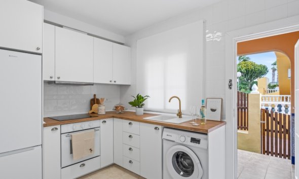 Resale - Terraced house / Townhouse - Orihuela Costa - La Florida