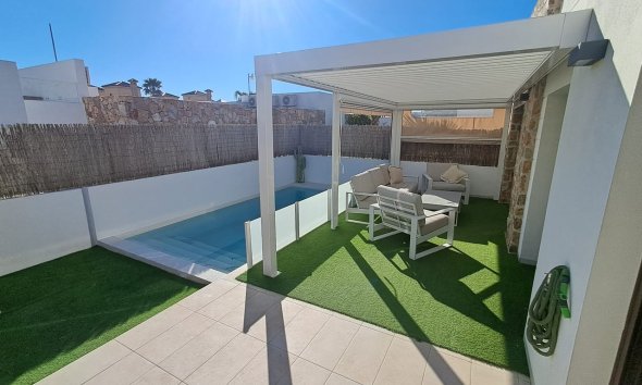 Resale - Villa - Orihuela Costa - Cabo Roig