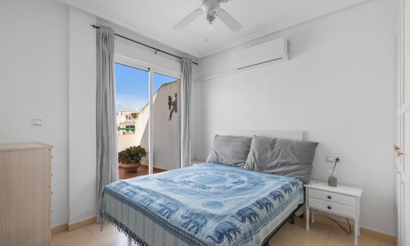 Resale - Apartment - Torrevieja - Playa de los locos