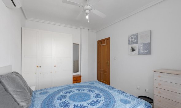 Resale - Apartment - Torrevieja - Playa de los locos
