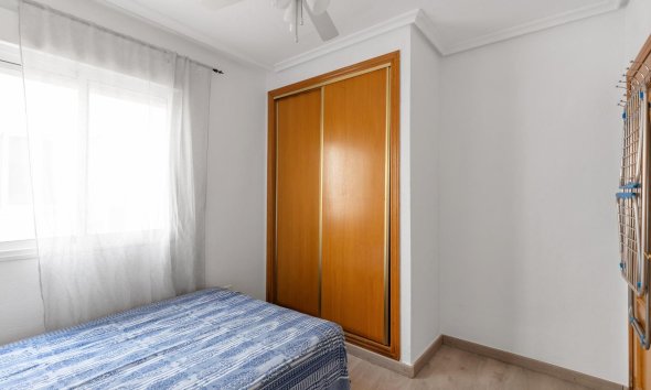 Resale - Apartment - Torrevieja - Playa de los locos