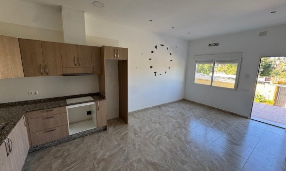 Resale - Villa - Torrevieja - Los balcones