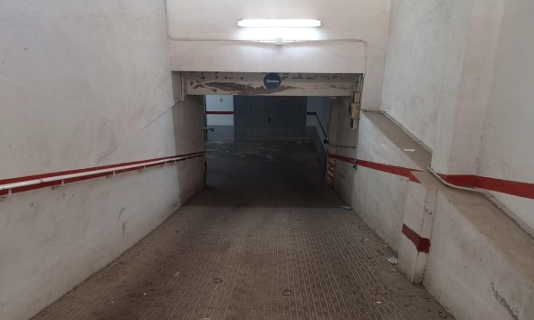 Resale - garage - Torrevieja - Playa de los locos