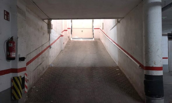 Resale - garage - Torrevieja - Playa de los locos