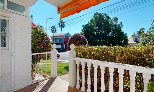 Resale - Apartment - Orihuela Costa - Villamartín