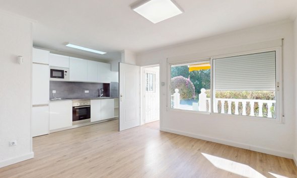 Resale - Apartment - Orihuela Costa - Villamartín