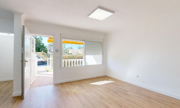 Resale - Apartment - Orihuela Costa - Villamartín