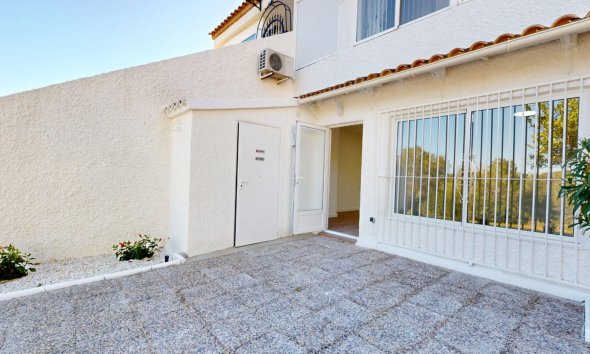 Resale - Apartment - Orihuela Costa - Villamartín