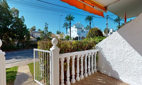 Resale - Apartment - Orihuela Costa - Villamartín