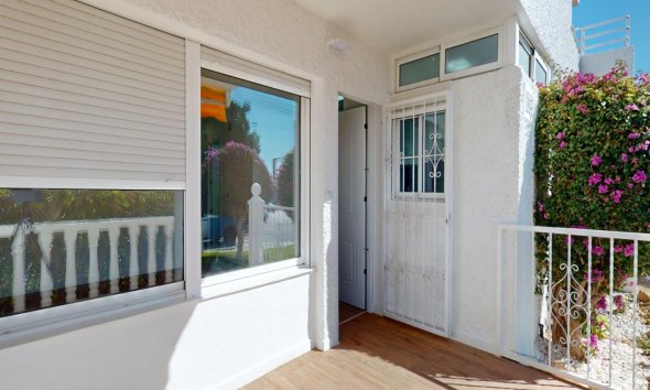 Resale - Apartment - Orihuela Costa - Villamartín