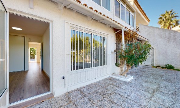 Resale - Bungalow - Orihuela Costa - Villamartín