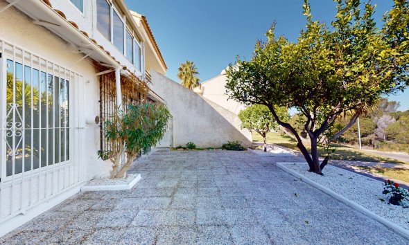 Resale - Bungalow - Orihuela Costa - Villamartín