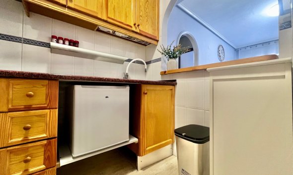 Resale - Apartment - Torrevieja - Acequion