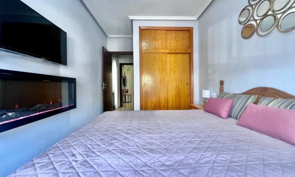 Resale - Apartment - Torrevieja - Acequion