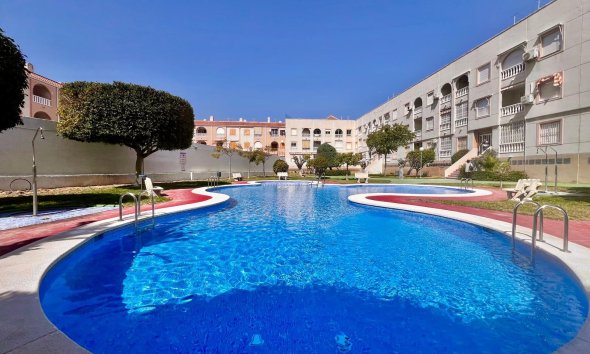 Resale - Apartment - Torrevieja - Acequion