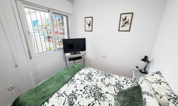 Resale - Bungalow - Orihuela Costa - La Zenia