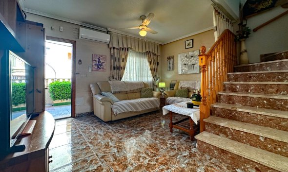 Resale - Terraced house / Townhouse - Orihuela Costa - La Zenia