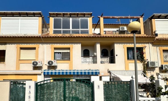 Resale - Terraced house / Townhouse - Orihuela Costa - La Zenia