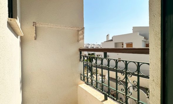 Resale - Terraced house / Townhouse - Orihuela Costa - La Zenia