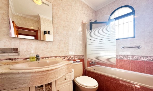 Resale - Terraced house / Townhouse - Orihuela Costa - La Zenia