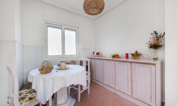 Resale - Apartment - Torrevieja - Parque de Las Naciones