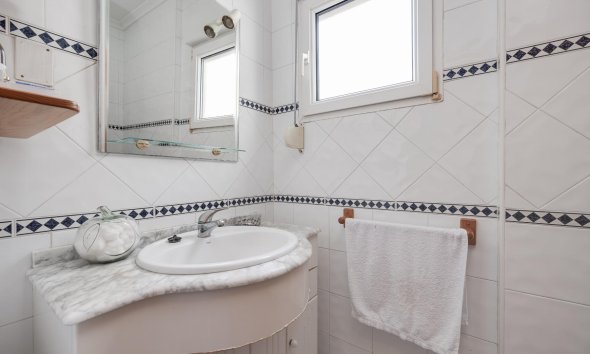 Resale - Apartment - Torrevieja - Parque de Las Naciones