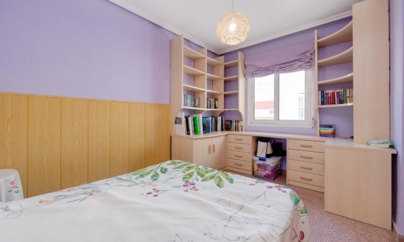 Resale - Apartment - Torrevieja - Parque de Las Naciones