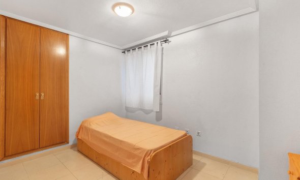 Resale - Apartment - Torrevieja - Centro