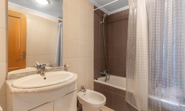 Resale - Apartment - Torrevieja - Centro