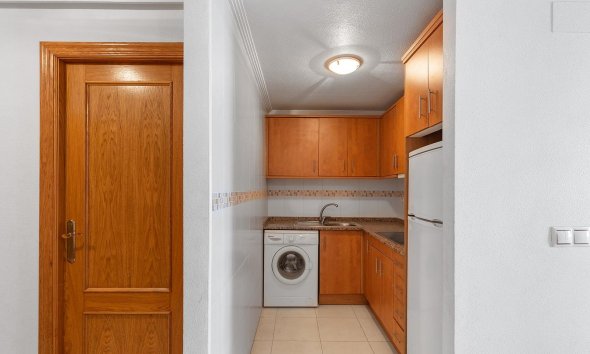 Resale - Apartment - Torrevieja - Centro