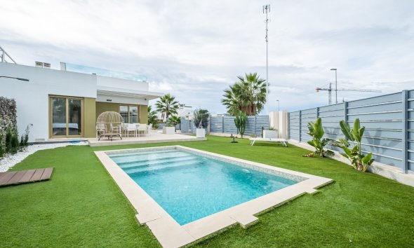 Resale - Terraced house / Townhouse - Orihuela - Vistabella