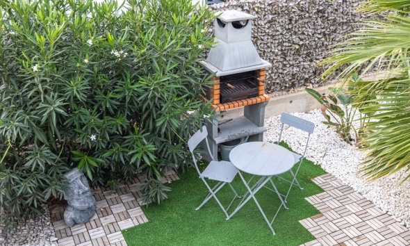 Resale - Terraced house / Townhouse - Orihuela - Vistabella