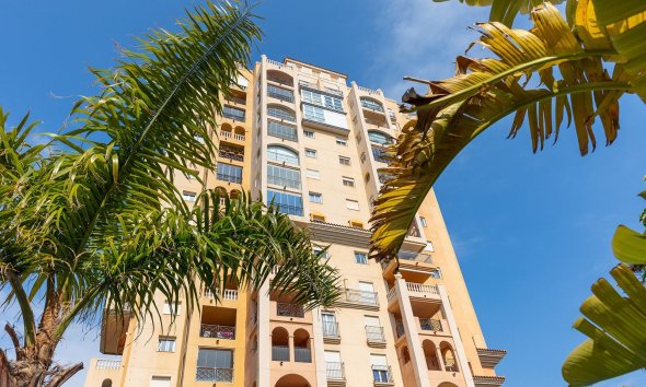 Resale - Apartment - Torrevieja - Aldea del mar
