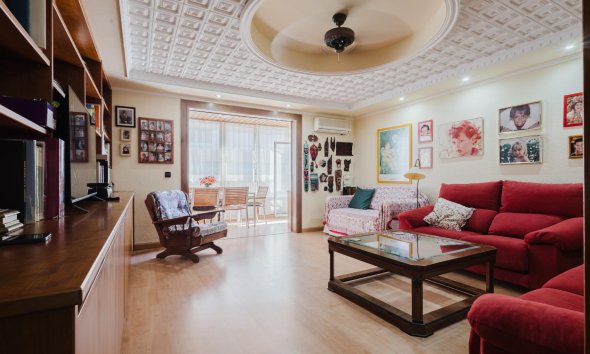 Resale - Apartment - Torrevieja - Playa del Acequión