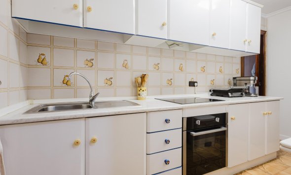 Resale - Apartment - Torrevieja - Playa del Acequión