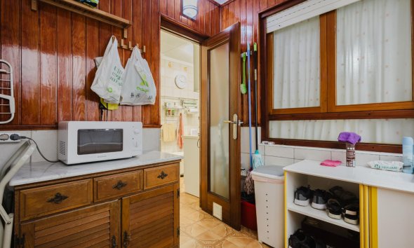 Resale - Apartment - Torrevieja - Playa del Acequión