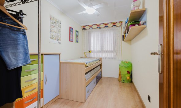 Resale - Apartment - Torrevieja - Playa del Acequión