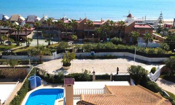 Resale - Villa - Torrevieja - Torrelamata - La Mata