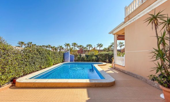 Resale - Villa - Torrevieja - Torrelamata - La Mata