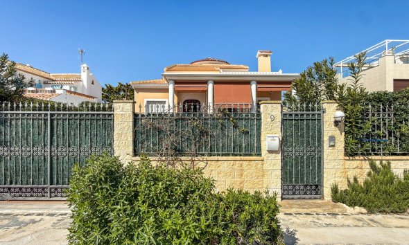 Resale - Villa - Torrevieja - Torrelamata - La Mata